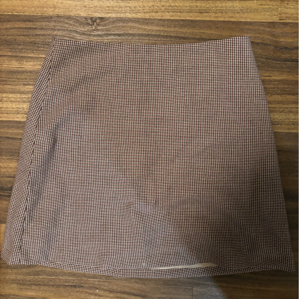 Aritzia Classic Brown Checkered Skirt